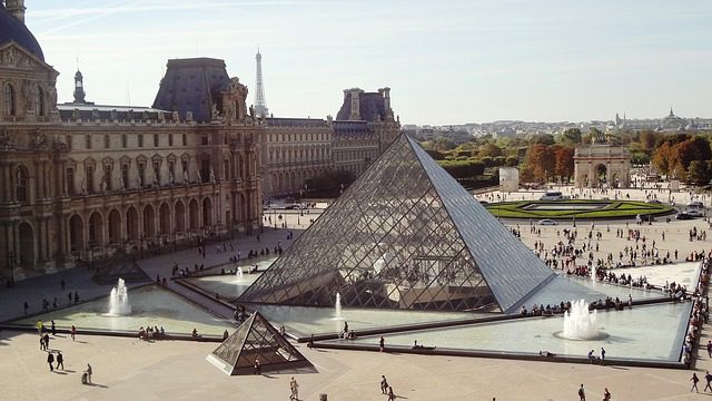 Museu do Louvre bate recorde de visitas